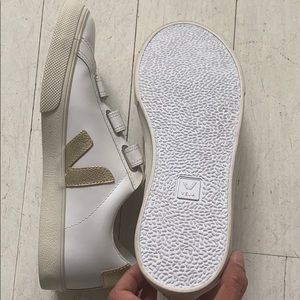 New white and gold Veja Size 7 US